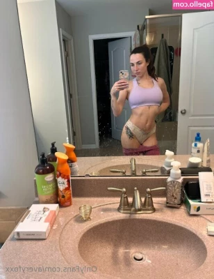 averyfoxx - Una rica paja en  casa