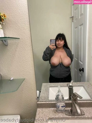 Busty Sweetheart [ busty-sweetheart ] - which one is your favorite