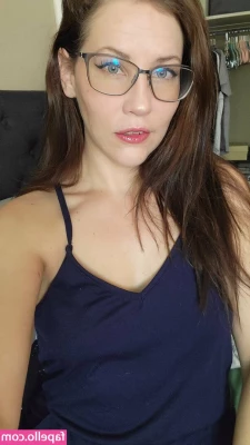 keriberry_420 [ keriberry-420 ] - Hey Gods and Goddesses I just got some new lingerie But I want y all