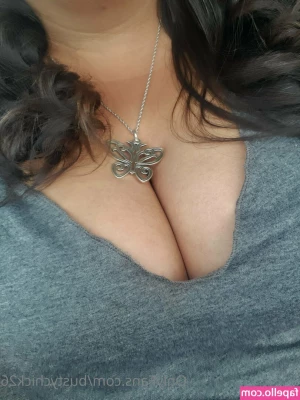 bustychick26 - jetsyldn  Raw and Hot