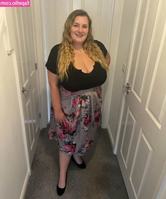 Rosie Wise [ rosie-wise-1 ] - It s been a minute since I ve   Dm for full vids