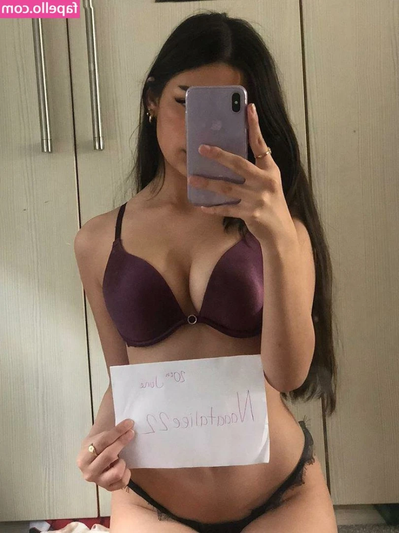 Naaataliee22 - Get on your knees and kiss it, beta. Cleaner than what you’re used