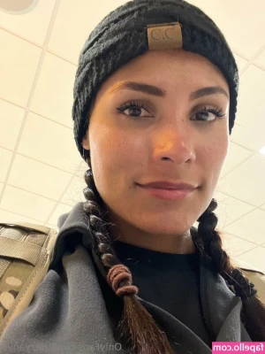 thezyanya - Messaging me and asking for my paid content for free is little dick
