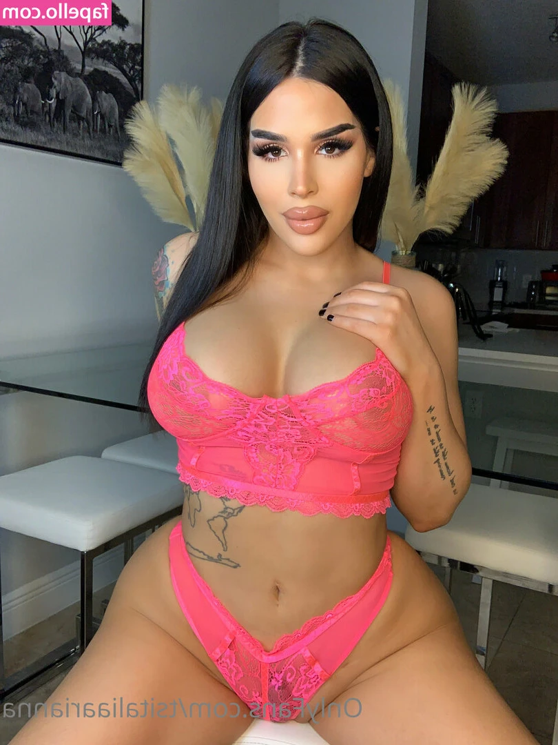 tsitaliaarianna - Ready and waiting 😈