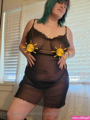 Miss Morgan [ miss-morgan ] - Sort of posing, showing off my muscles.....nude of course!