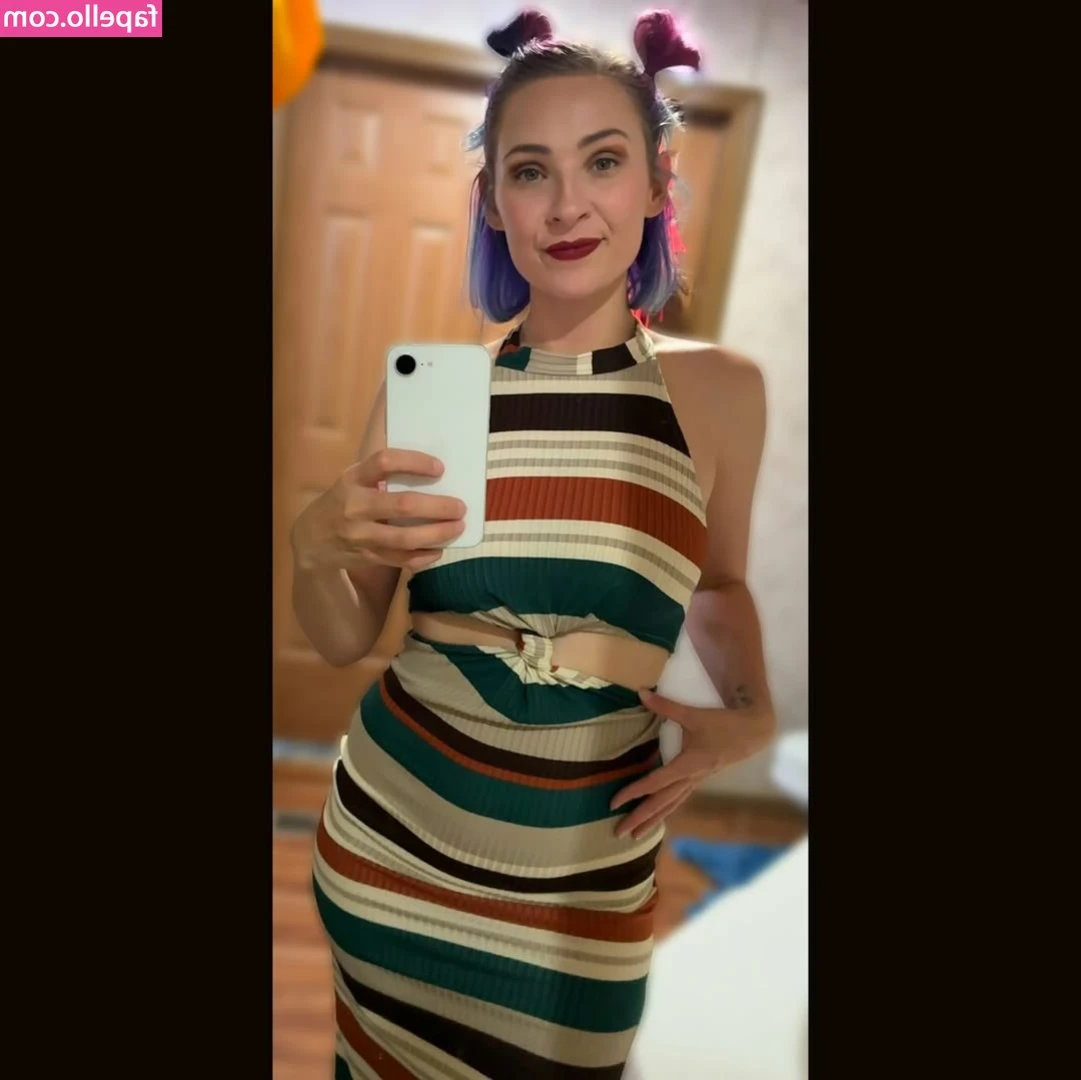 arkansasbabe112 - Bursting out! 😇