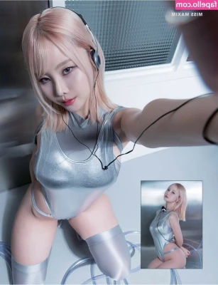 Starlight_h20 [ starlight-h20 ] - Naked juicing 🤓