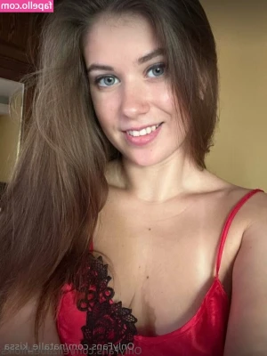 natalie_kissa [ natalie-kissa ] - Like tiny pillows. Or stress balls. Wouldn't you like to squish them?