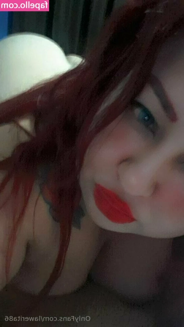 lawerita86 - Love hearing great feedback from my customs and cock ratings! Send me