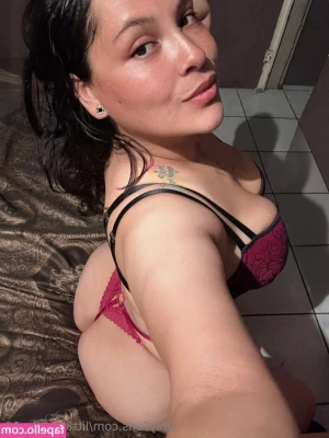 littlecandys19 - Big booty baby