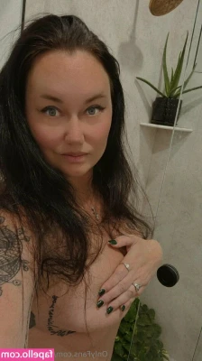 anniejayefree - cmere lemme suffoc*te you