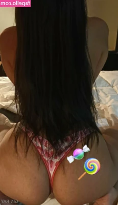 ginray - Just getting ready for my tongue bath after I get out of the shower.