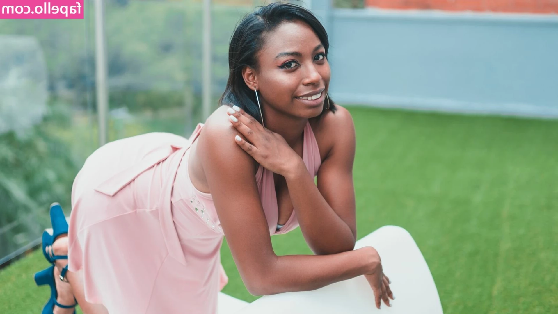 Raven Allen [ raven-allen ] - Squeaky clean