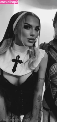 alexroxy666 - Así me vería encima de ti