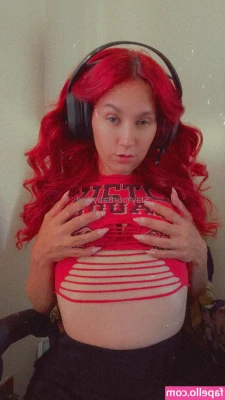 snowbunny814 - A good shower feeling great I just need someone to scrub me between