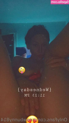 snowbunny814 - body on me