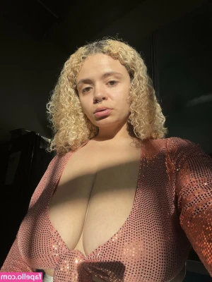d1vineparadoxxx - 🤤 te gusta en la cocina ???
