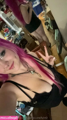 daisyjonesfreeof - With beautiful @whiteshton  Like if u wanna play with us