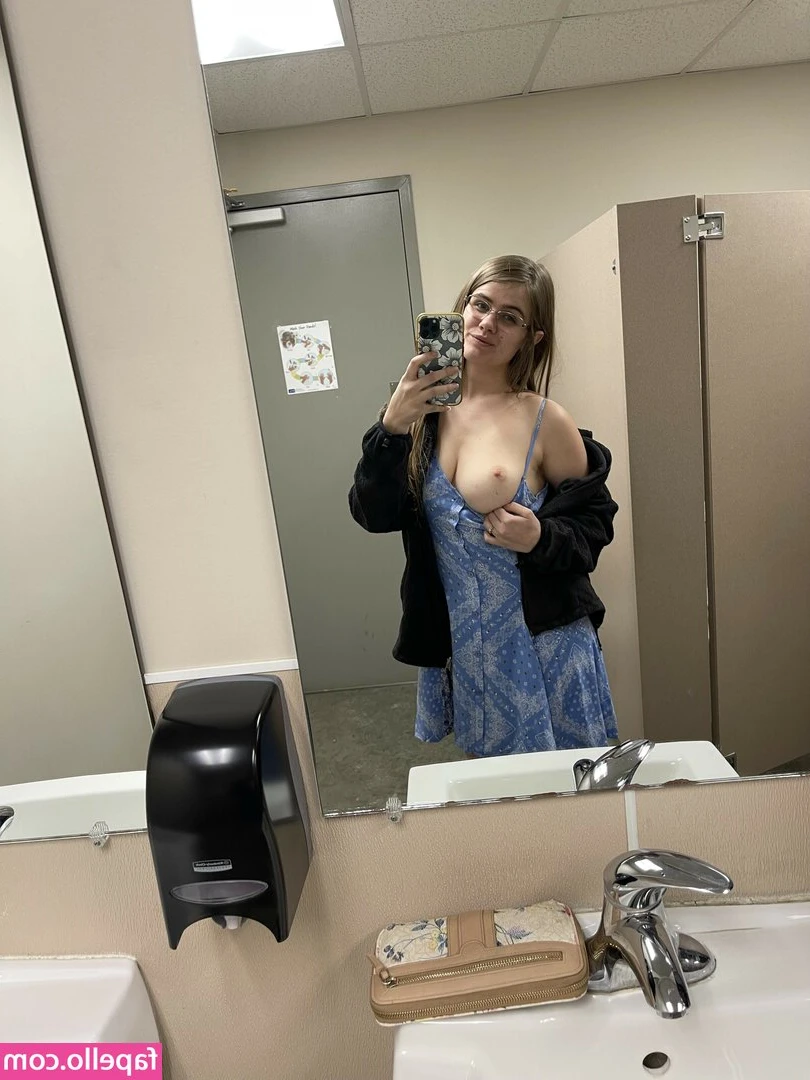luciddahlia69 - I never wear heels unless it’s requested for a custom, but they do