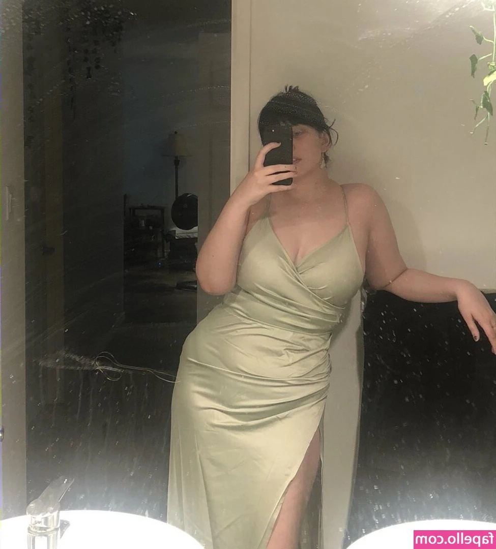 Hickorymoth - If you play and suck on my nipples i become very horny and very