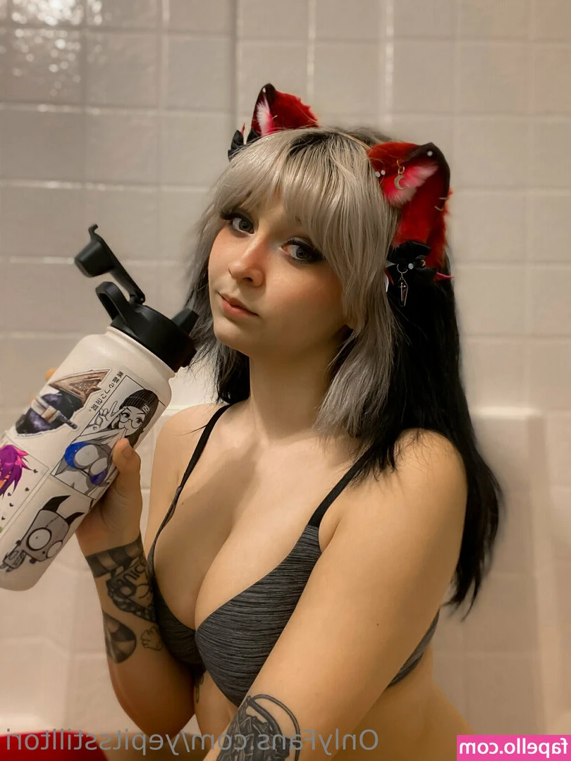 yepitsstilltori - Morrigan - Snap Pics