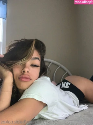 chloe_aoky [ chloe-aoky ] - somehow i seem to miss every good thing about you