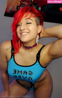 PearlAran [ pearlaran-1 ] - Just filmed so many naughty customs today 😈 Thank you for keeping