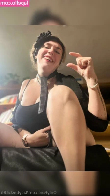 ladybastet86 - Thursday night already! This week passed by in a blur 🤗 are you