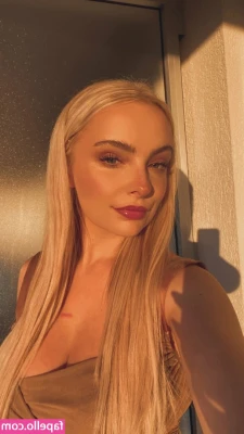 Emily Hewertson [ emily-hewertson ] - Cute enough to eat? 😋🍑