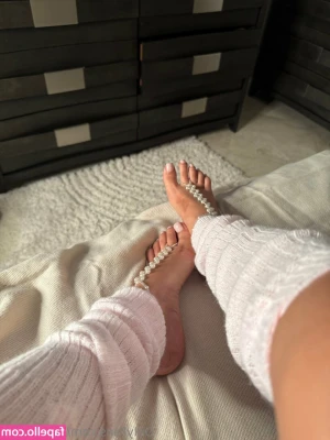 sunnigoldd - I'm getting back on the pole! My pole lessons start tomorrow, and I'm