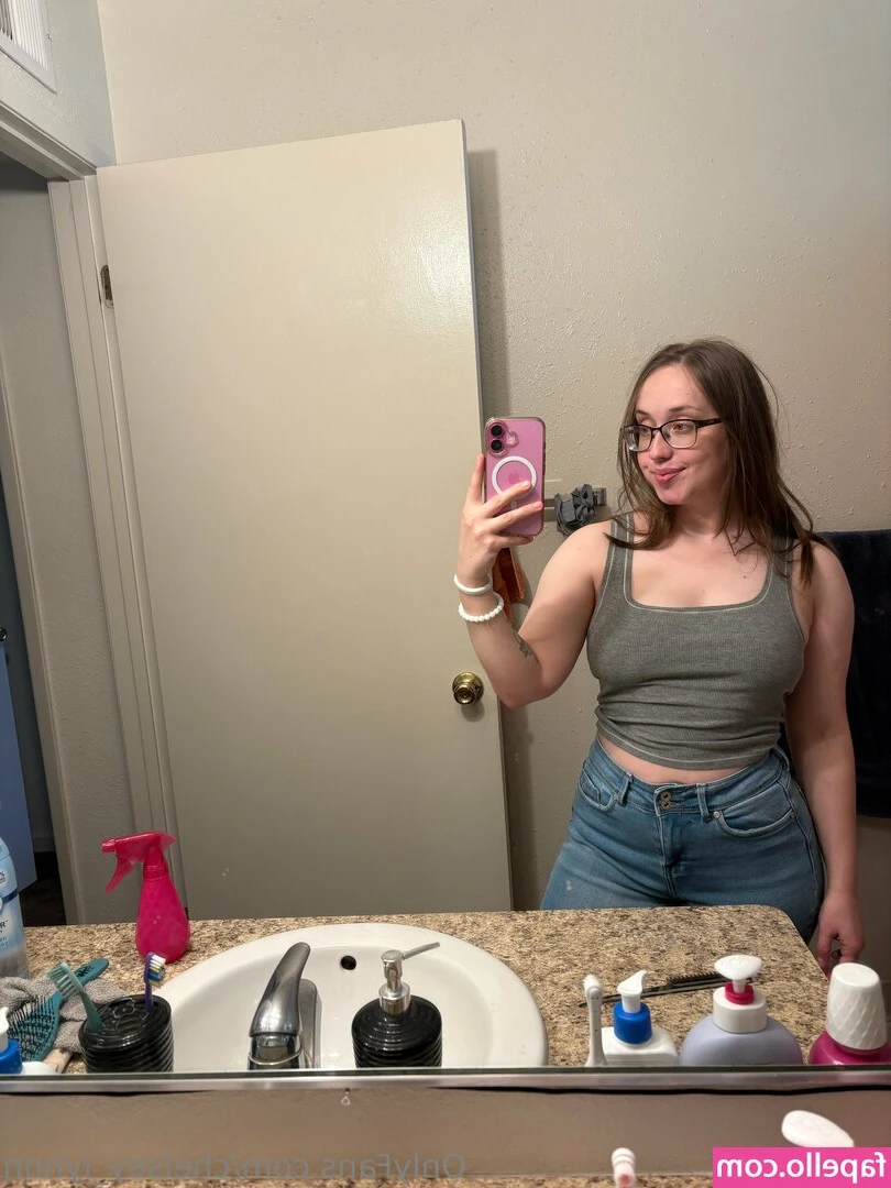 Chelsey_lynnn [ chelsey-lynnn ] - Anyone else just get super horny in the mornings?