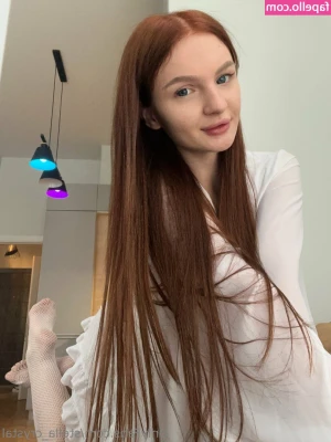 stella_crystal [ stella-crystal ] - So this morning I woke up in bed next to one of my girlfriend's after