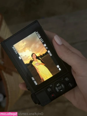 pretty_bellalove [ pretty-bellalove ] - How’s your day going? In case not great, I recommend you stare at