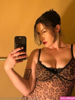 naughty_kyla_free [ naughty-kyla-free ] - Going through some pics and I think this is a good color on me