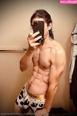 cr6wdaddy - Beautiful Wednesday to everyone 🥰🔥