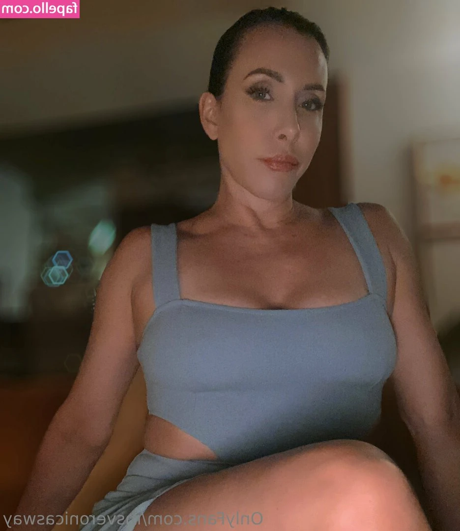 msveronicasway - Seemed fitting for TBT… here’s a little set of me way back in my
