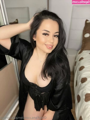 emalia.lorena [ emalia-lorena-1 ] - Te gustan mis pies ?