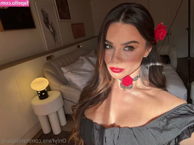 tahliaparis [ tahliaparis-2 ] - Fun lil teasers