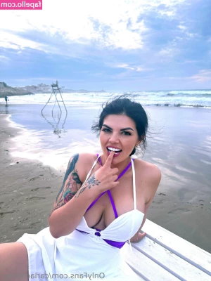 carlaconnorr - Nothing nice here  do you like a naughty one