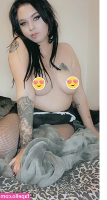 kateybugbaby - Before/After getting waxed 😇