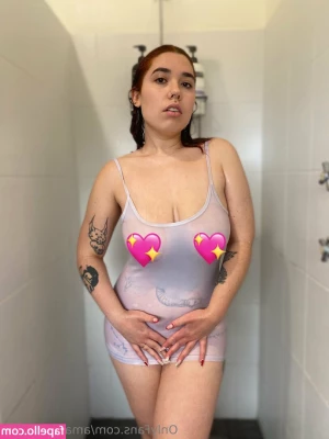 amaliarosefree - Kiss my lips xx