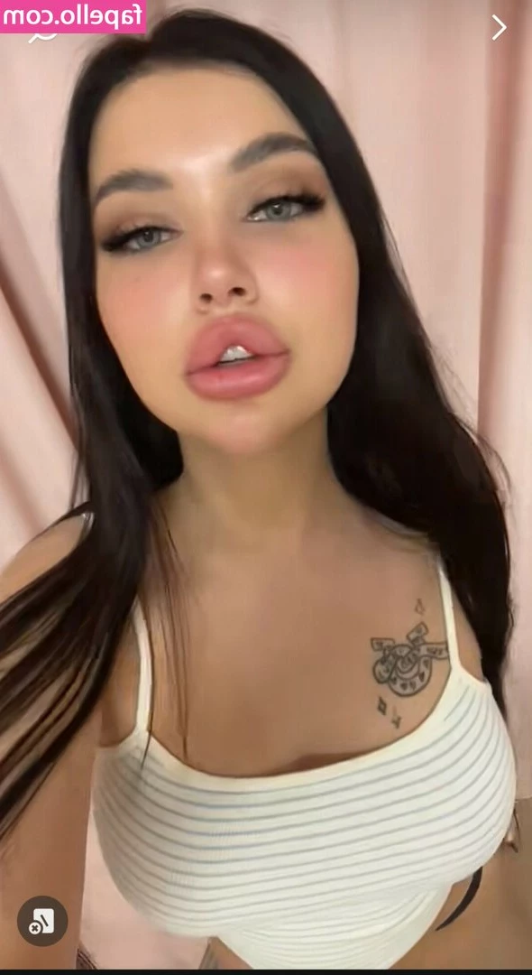 l1ldev1lll - Sweet and strict at the same time, do these girls drive you crazy?😁