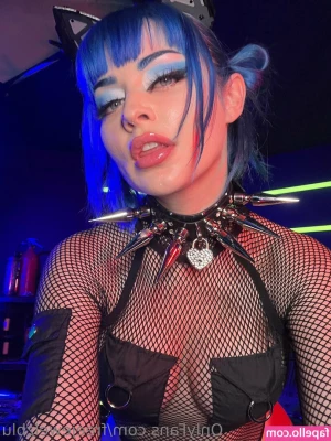 freejewelzblu [ freejewelzblu-1 ] - Something to post  RIP to my rose toy  Rosie  I need some new play