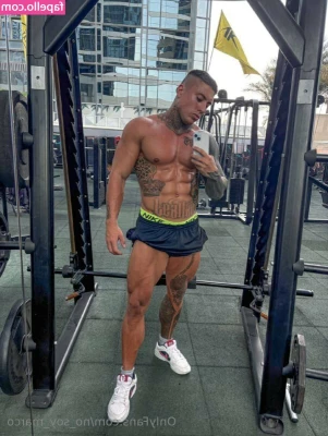no_soy_marco [ no-soy-marco ] - Taking a break from packing. 1 week until closing 🥰