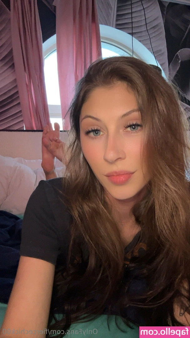 fiercechick00 - Go subscribe to my main to see all my uncensored and explicit content