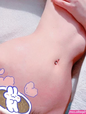 honeyy_bunnyyyy [ honeyy-bunnyyyy ] - Who Wants 2 Dick Me Down? 🍆💦