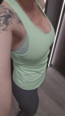 sallyxoxo83 [ sallyxoxo83-1 ] - Pink is always a welcomed color for this body
