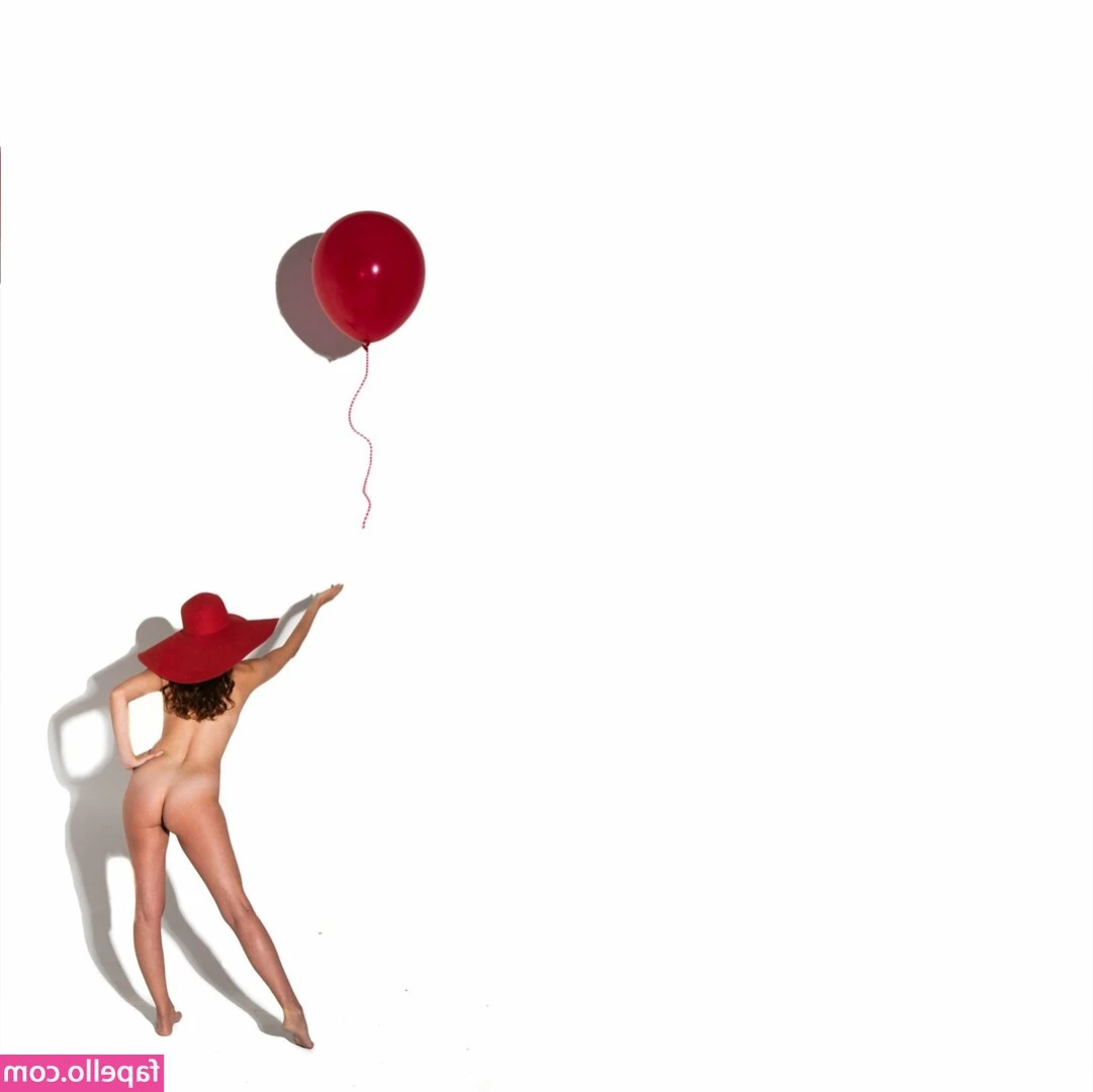 Scarlett Velvet [ scarlett-velvet ] - I slept only for a couple hours and I m still really tired hopefully