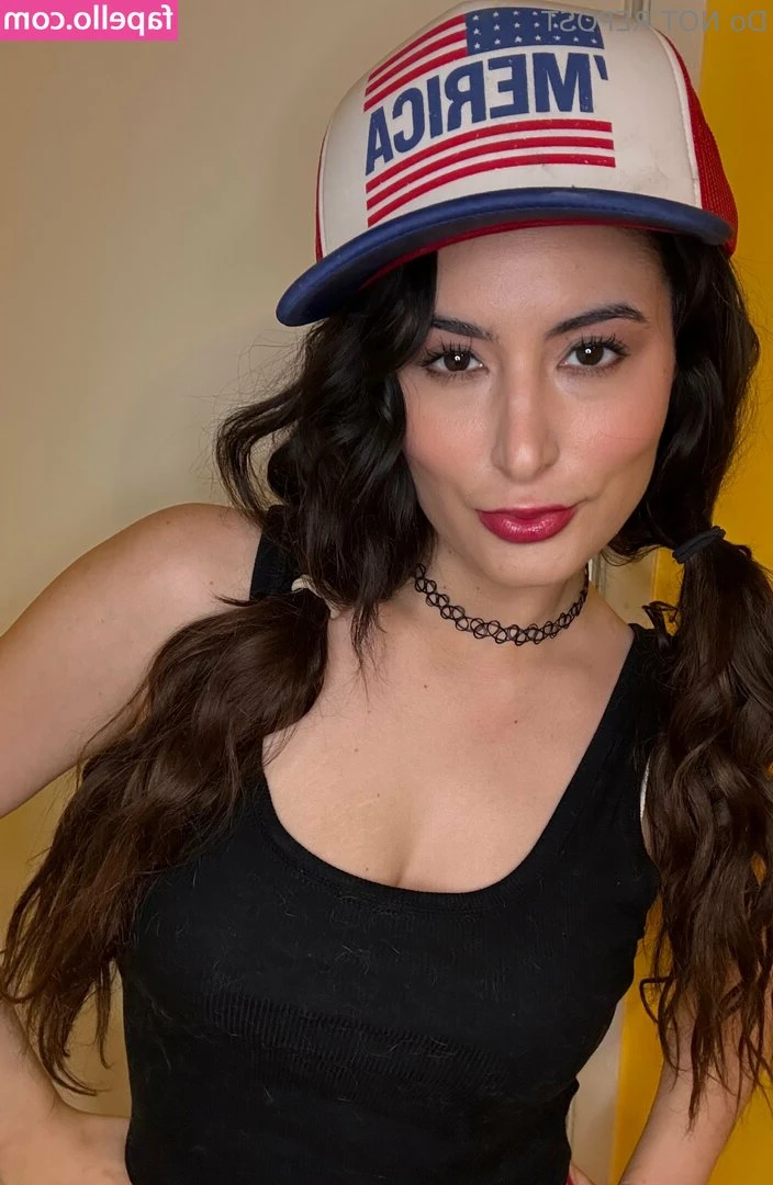 jaclynisfunny - eat me 😋🎀