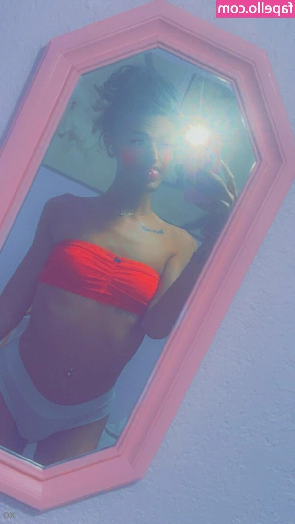 torialynnxoxo - right here? right now? ..